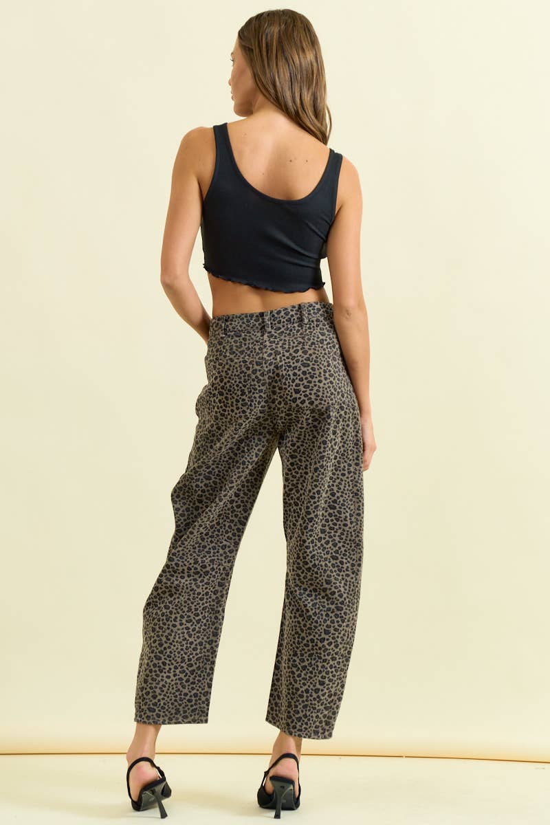 BARREL LEG LEOPARD PRINT JEANS