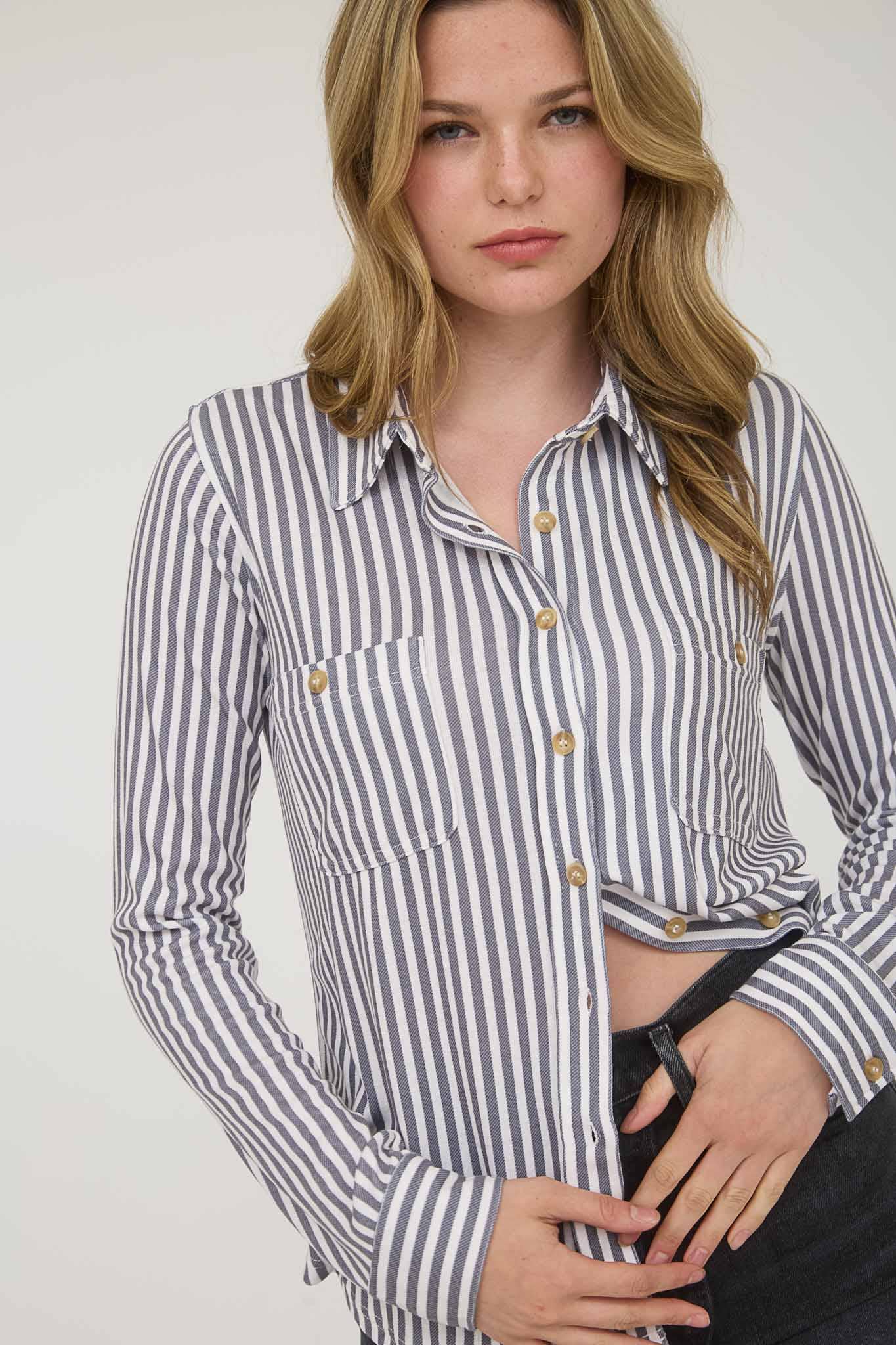 STRIPE COLLARED LONG SLEEVE BUTTON DOWN SHIRT