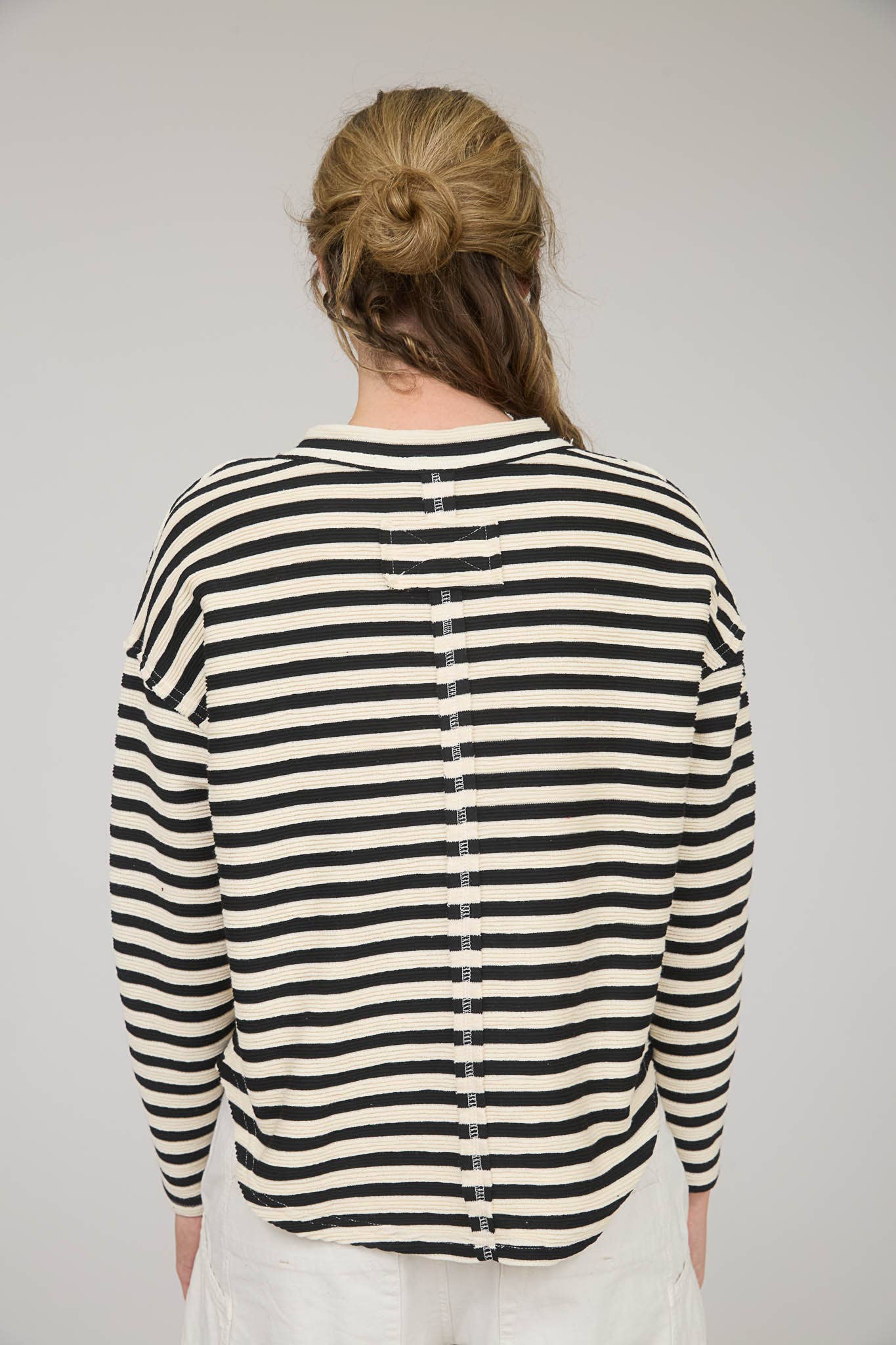 TEXTURED STRIPE SPLIT NECK LONG SLEEVE KNIT TOP