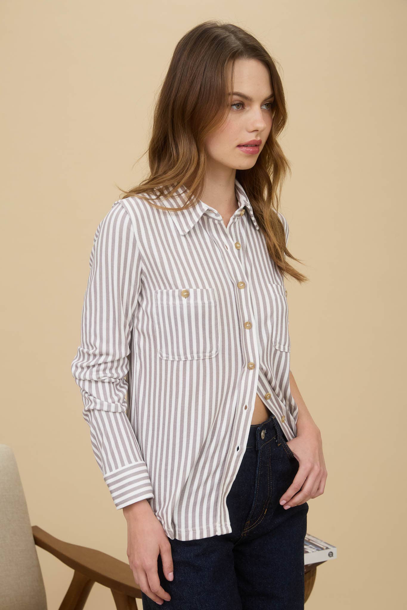 STRIPE COLLARED LONG SLEEVE BUTTON DOWN SHIRT