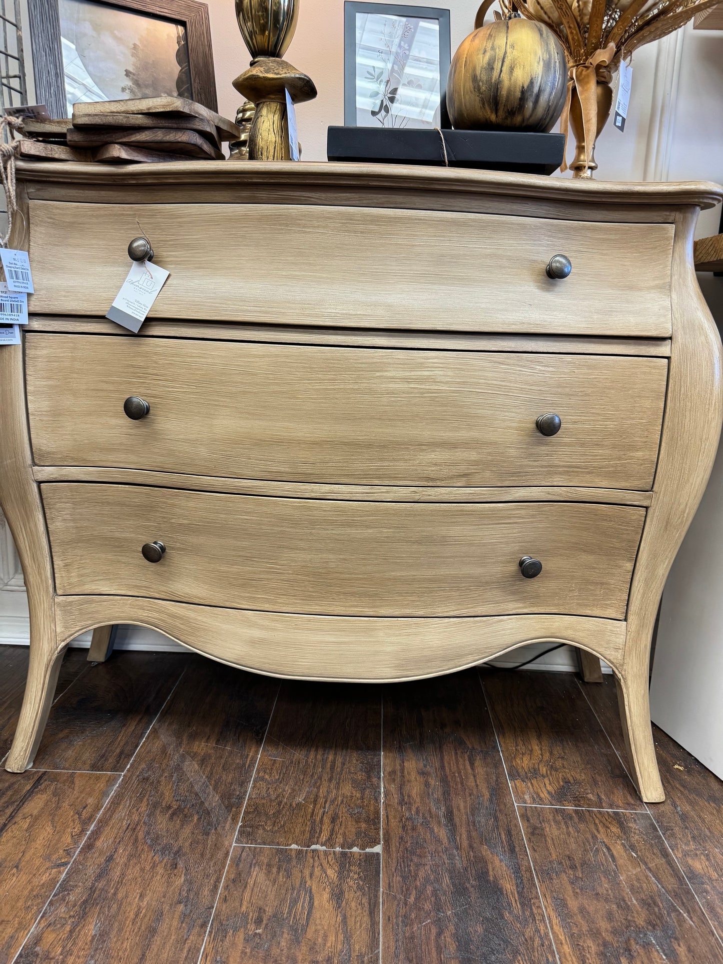 Holland Dresser