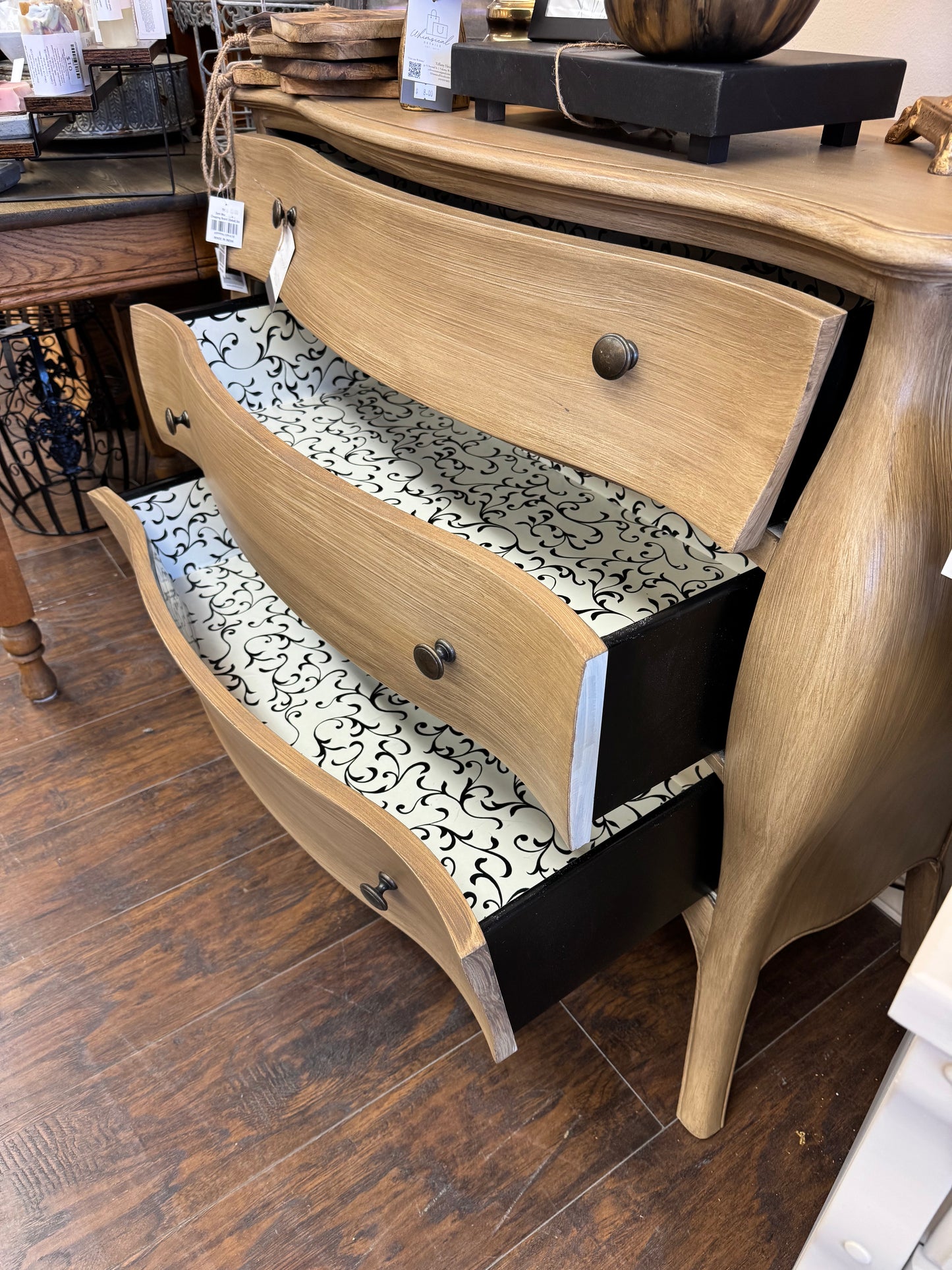 Holland Dresser