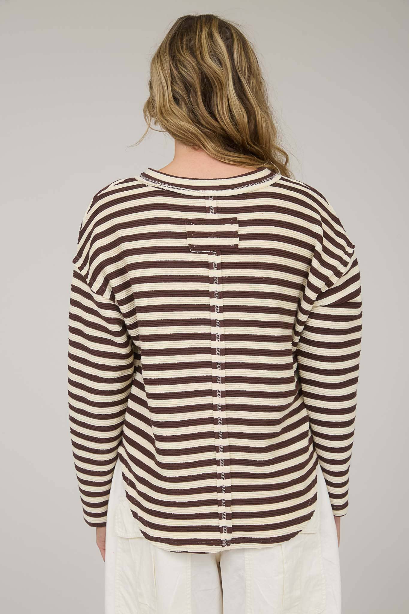TEXTURED STRIPE SPLIT NECK LONG SLEEVE KNIT TOP