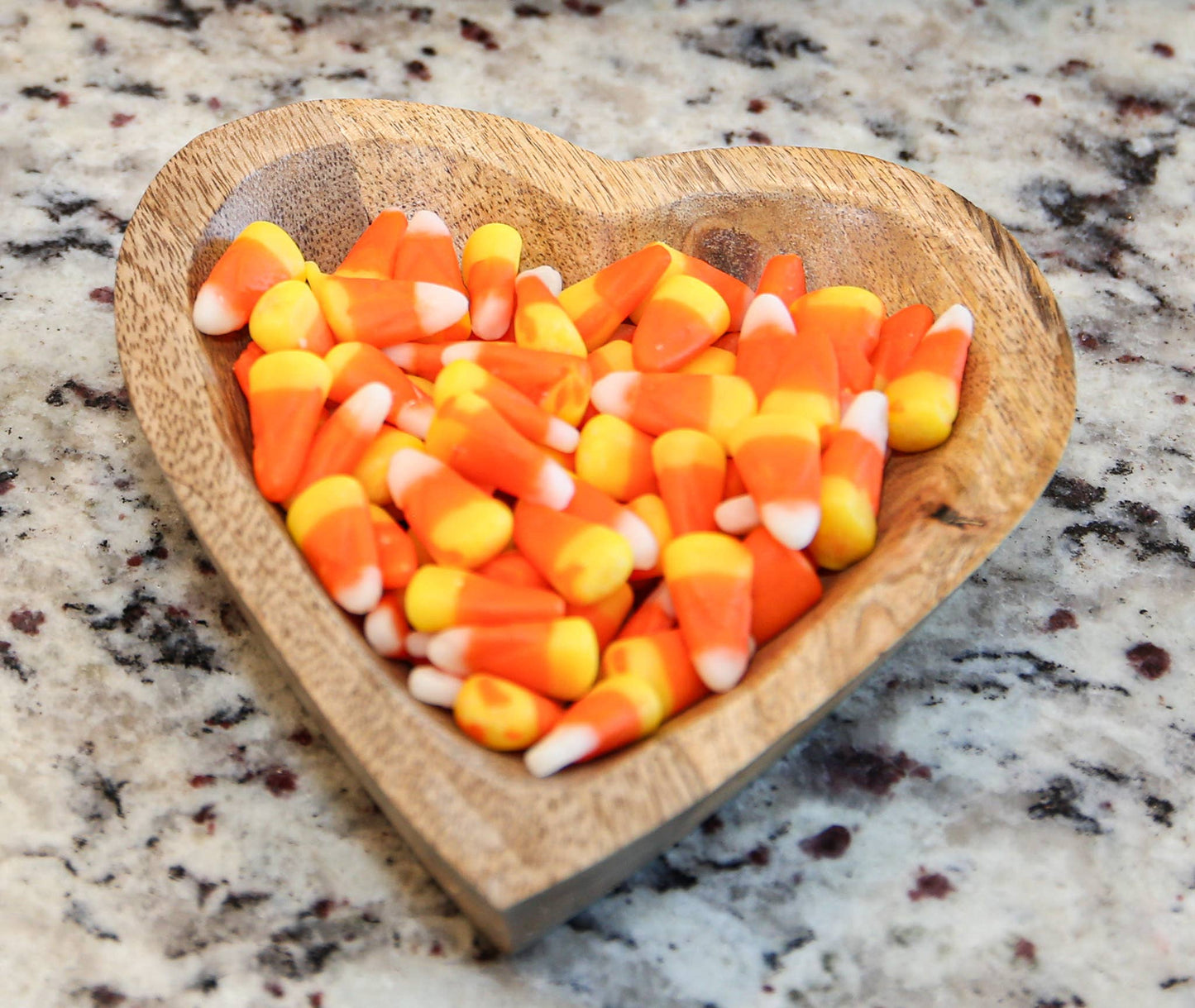 Sweetheart Bowl - Mango Wood