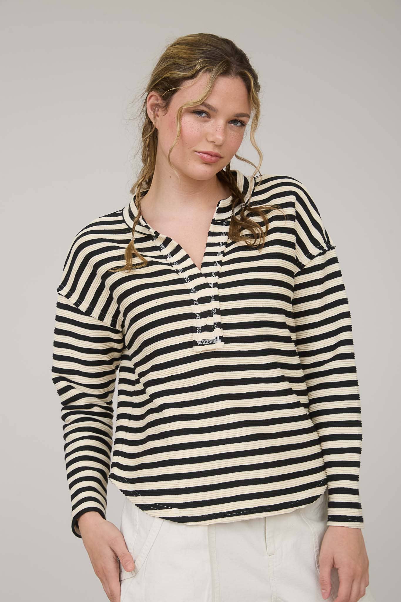 TEXTURED STRIPE SPLIT NECK LONG SLEEVE KNIT TOP