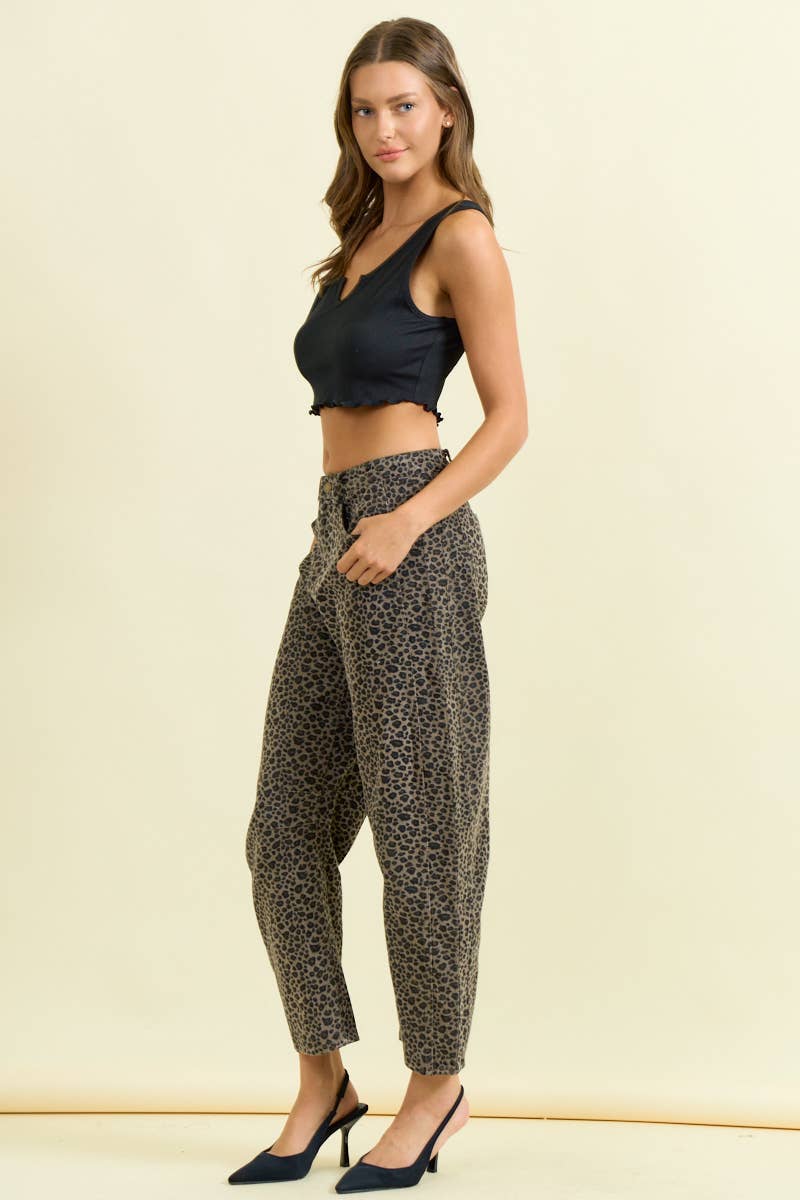 BARREL LEG LEOPARD PRINT JEANS