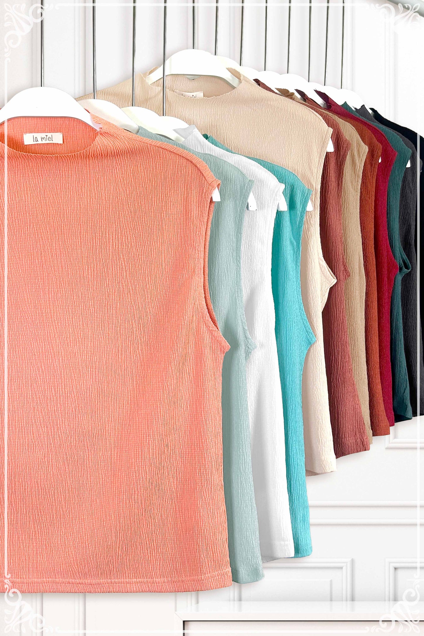 Stretchy Crinkled Fabric Sleeveless Tank Top