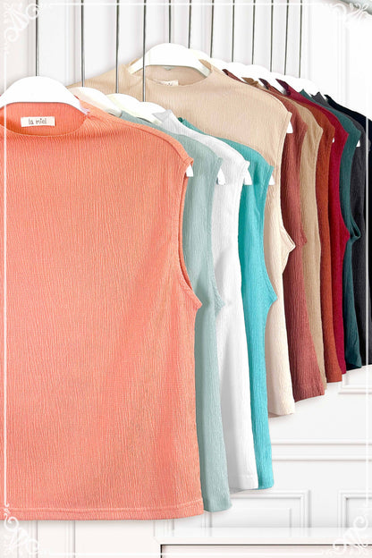 Stretchy Crinkled Fabric Sleeveless Tank Top