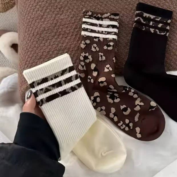 WOMAN ANIMAL LEOPARD HALF CREW THROWBACK SOCKS - Whimsical Details - ["crew socks","leopard","socks"]