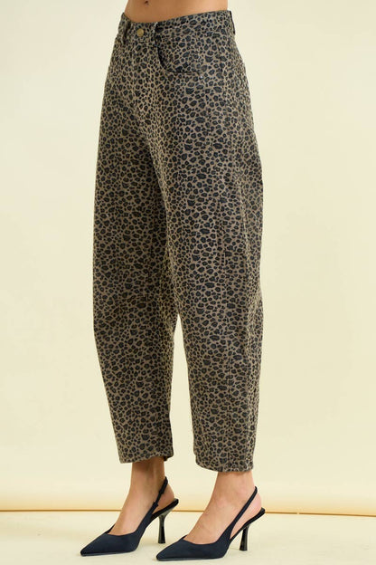 BARREL LEG LEOPARD PRINT JEANS