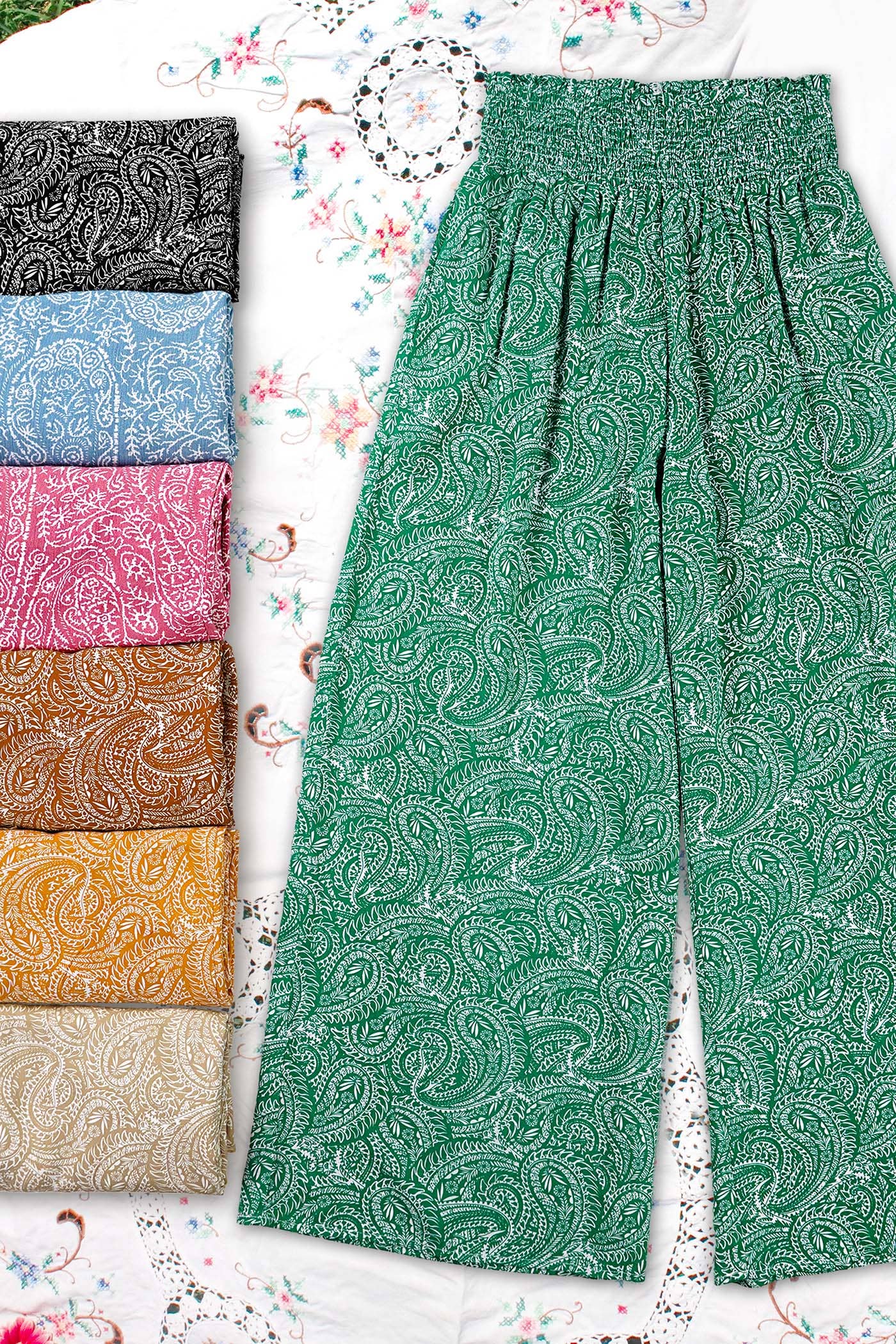 Boho Paisley Print Wide Leg Flowy Pants with Pockets - Whimsical Details - ["Flare pants","flouncy pants","pants","Spring"]