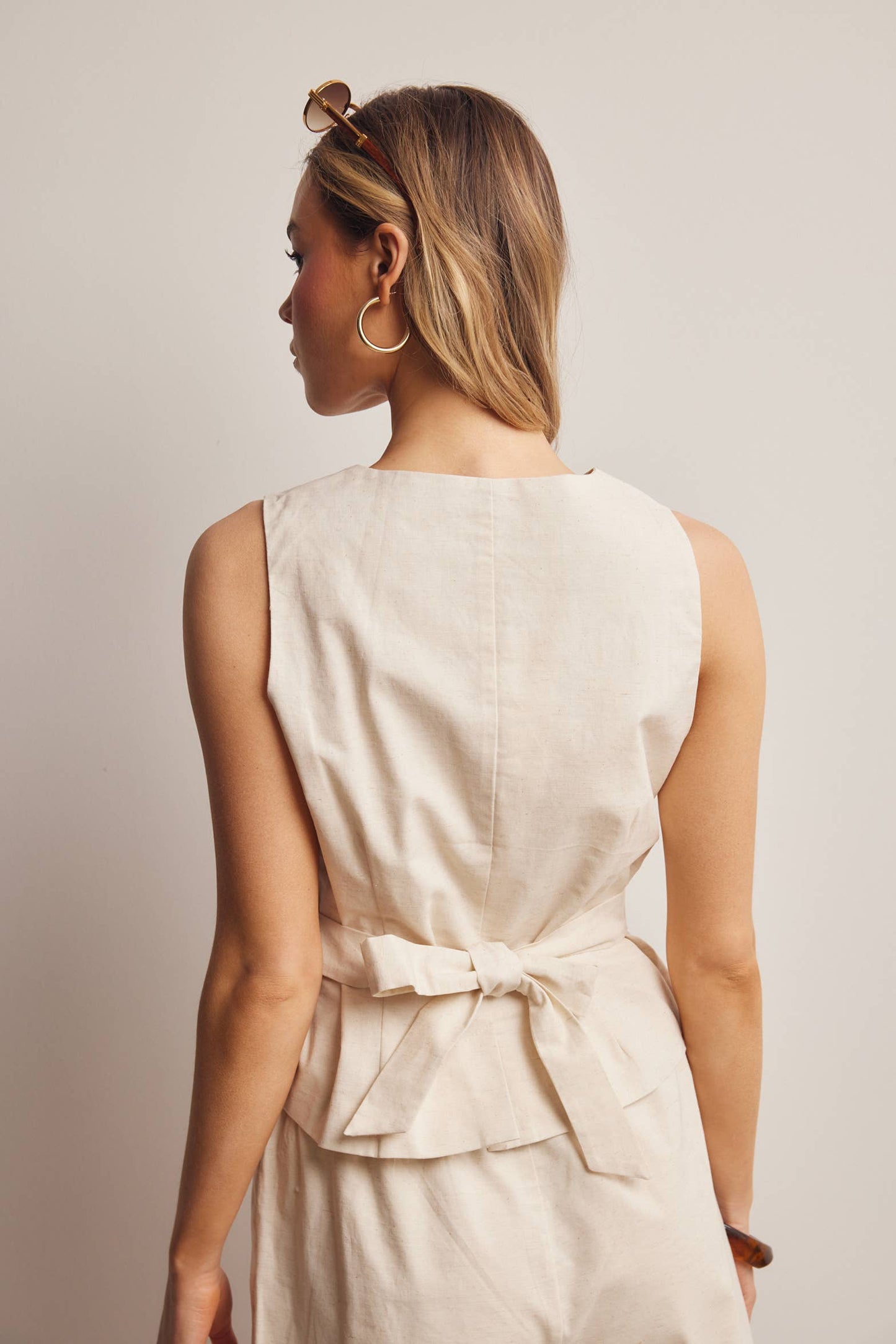 Linen Blend Button-Front Vest Top