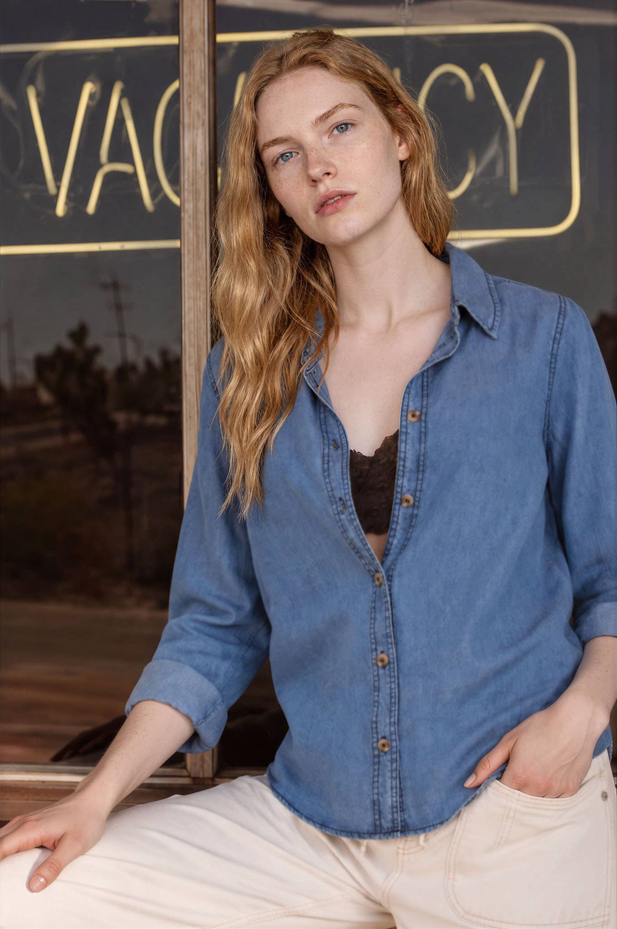 Chambray Collared 3/4 Tab Sleeve Button Down