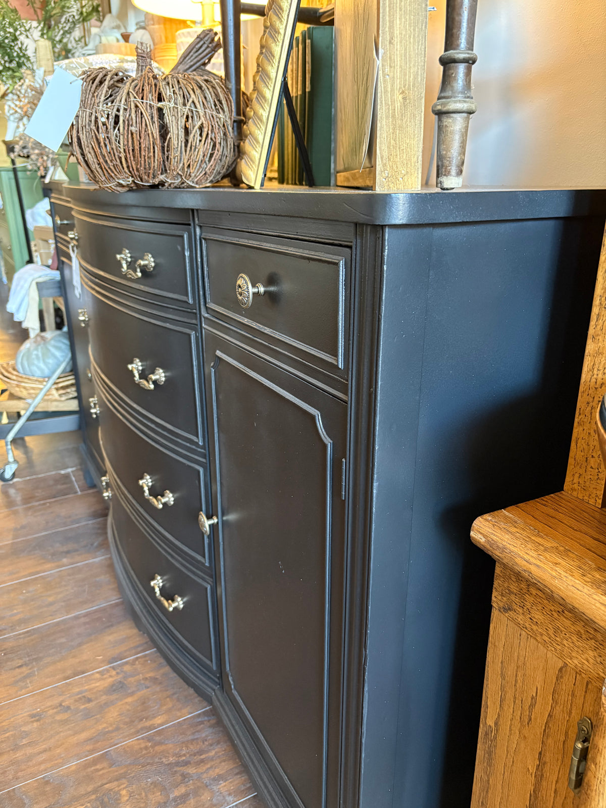 Elijah Black Buffet