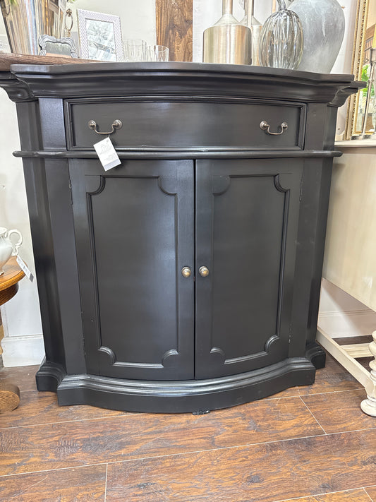 Eldon Entry Cabinet