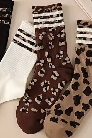 WOMAN ANIMAL LEOPARD HALF CREW THROWBACK SOCKS - Whimsical Details - ["crew socks","leopard","socks"]