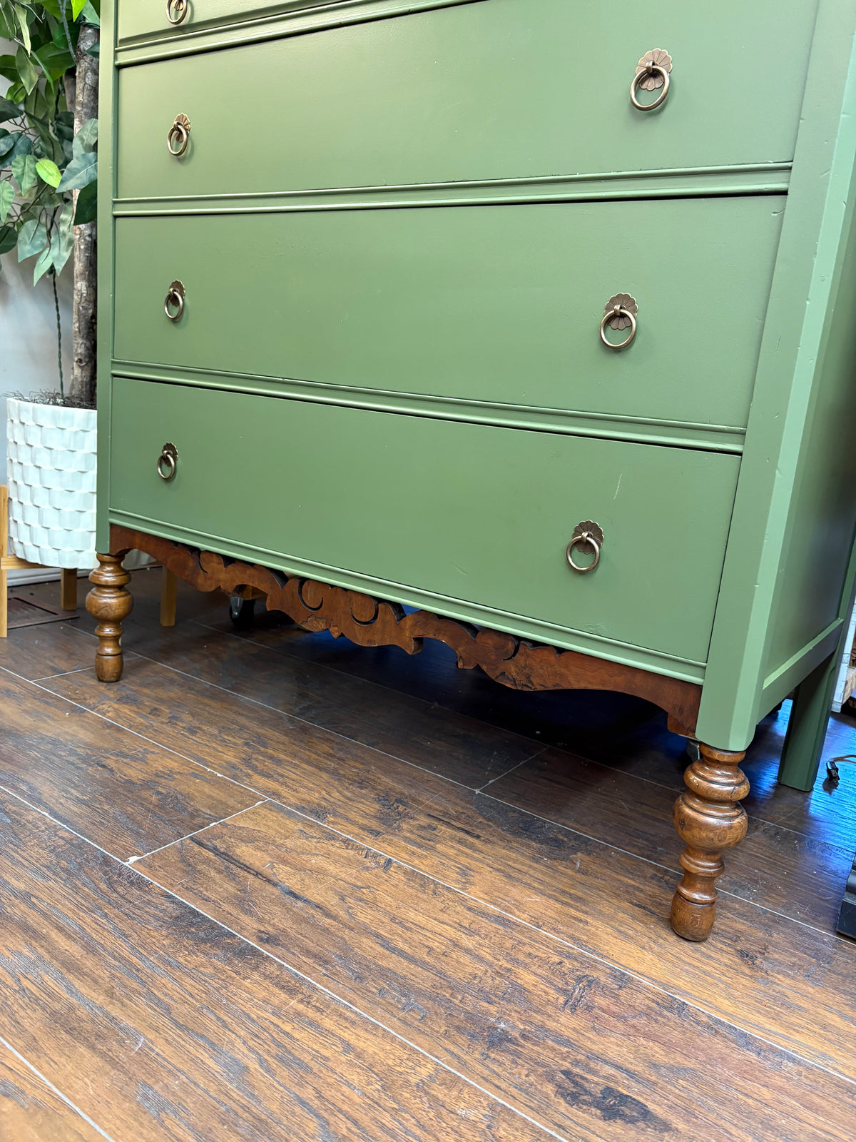 London Tall Vintage Dresser