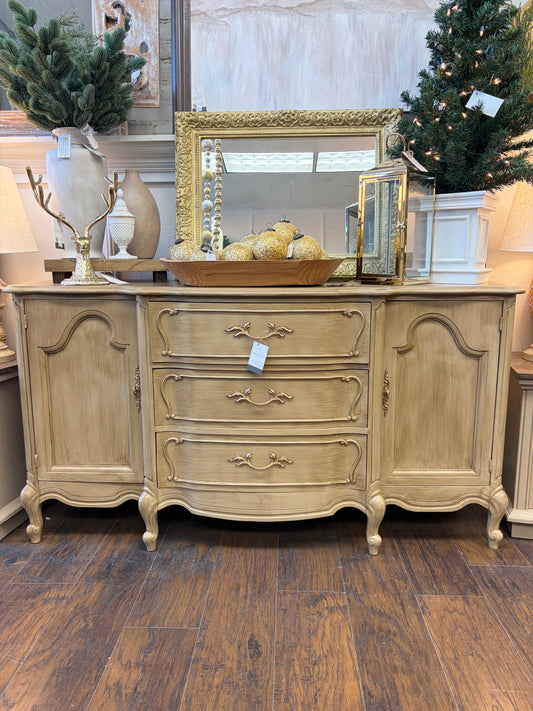 Courtney Dresser - Whimsical Details - []