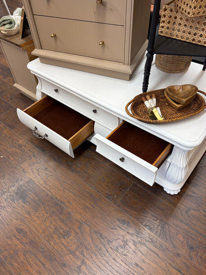 Nikki Coffee Table