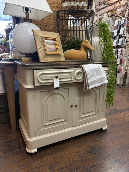 Scottie Small Vintage Dresser