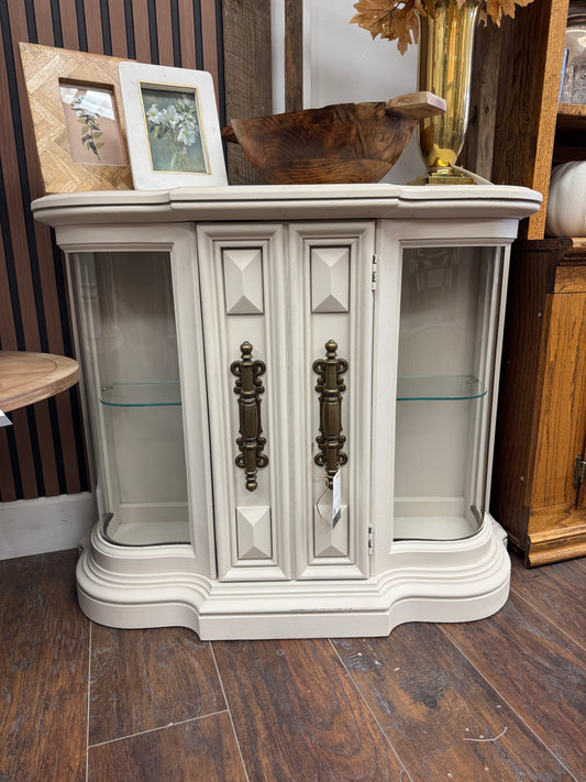 Victoria Entry Table
