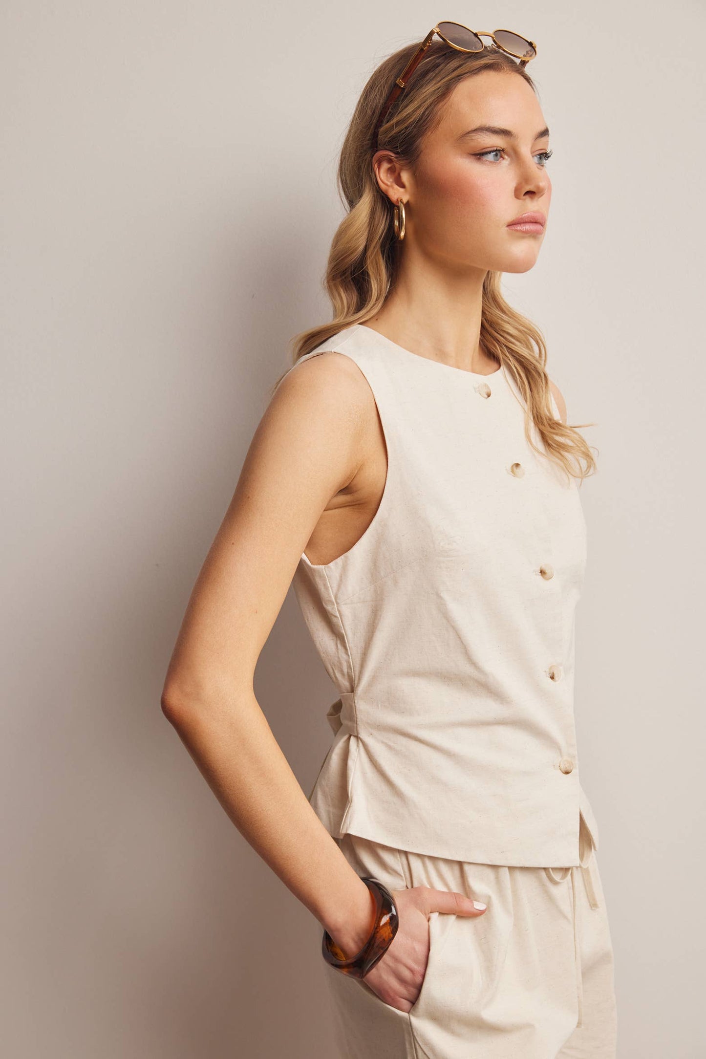 Linen Blend Button-Front Vest Top