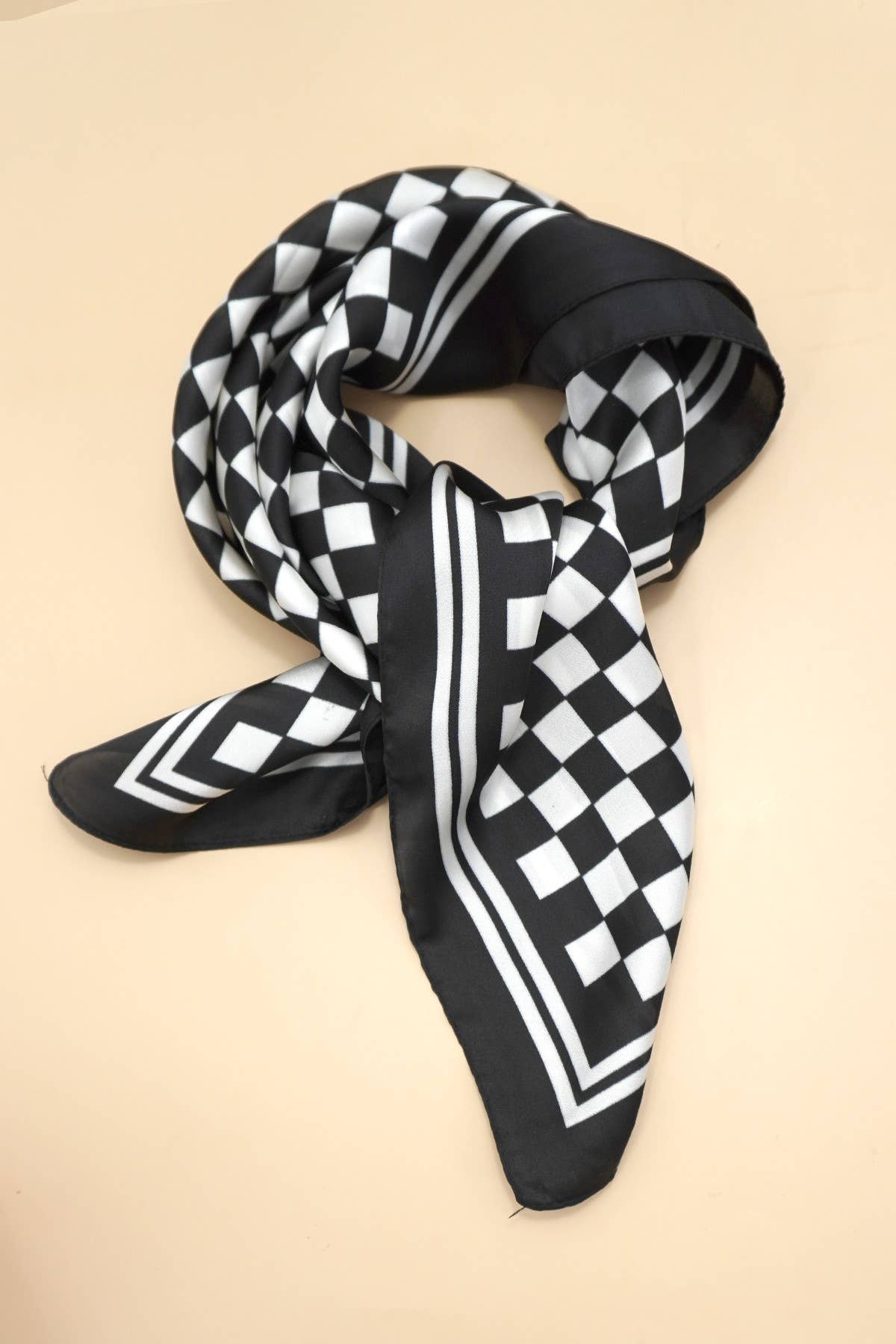 Large Checkered Print Silky Scarf