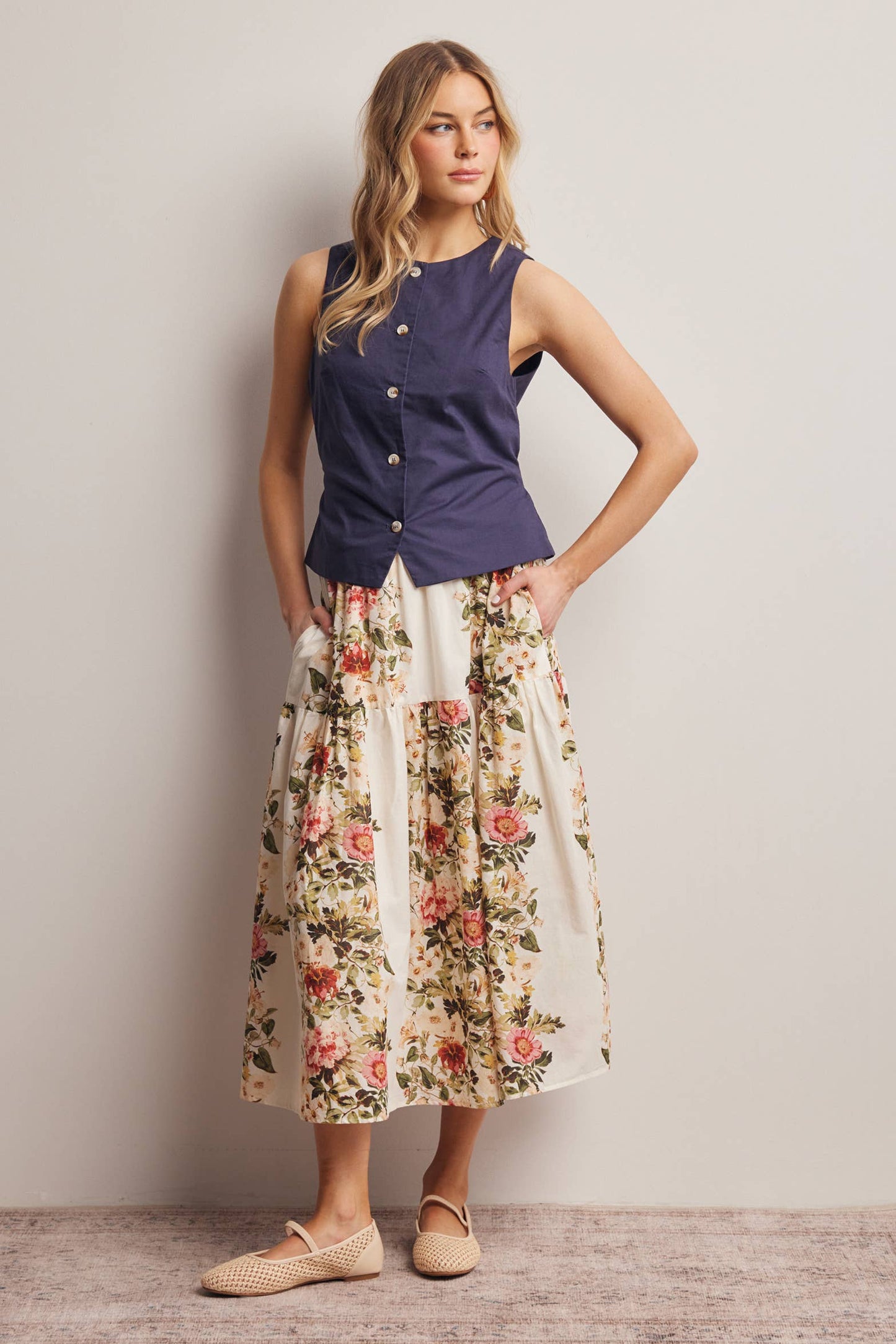 Linen Blend Button-Front Vest Top