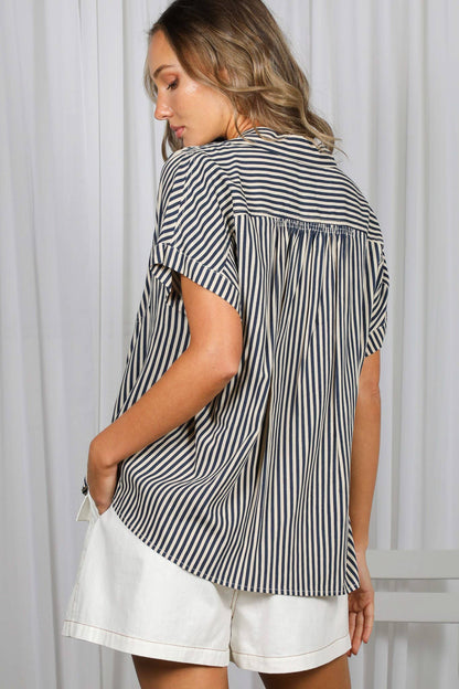 Collared Short Roll-Up Sleeve Button-Down Shirt
