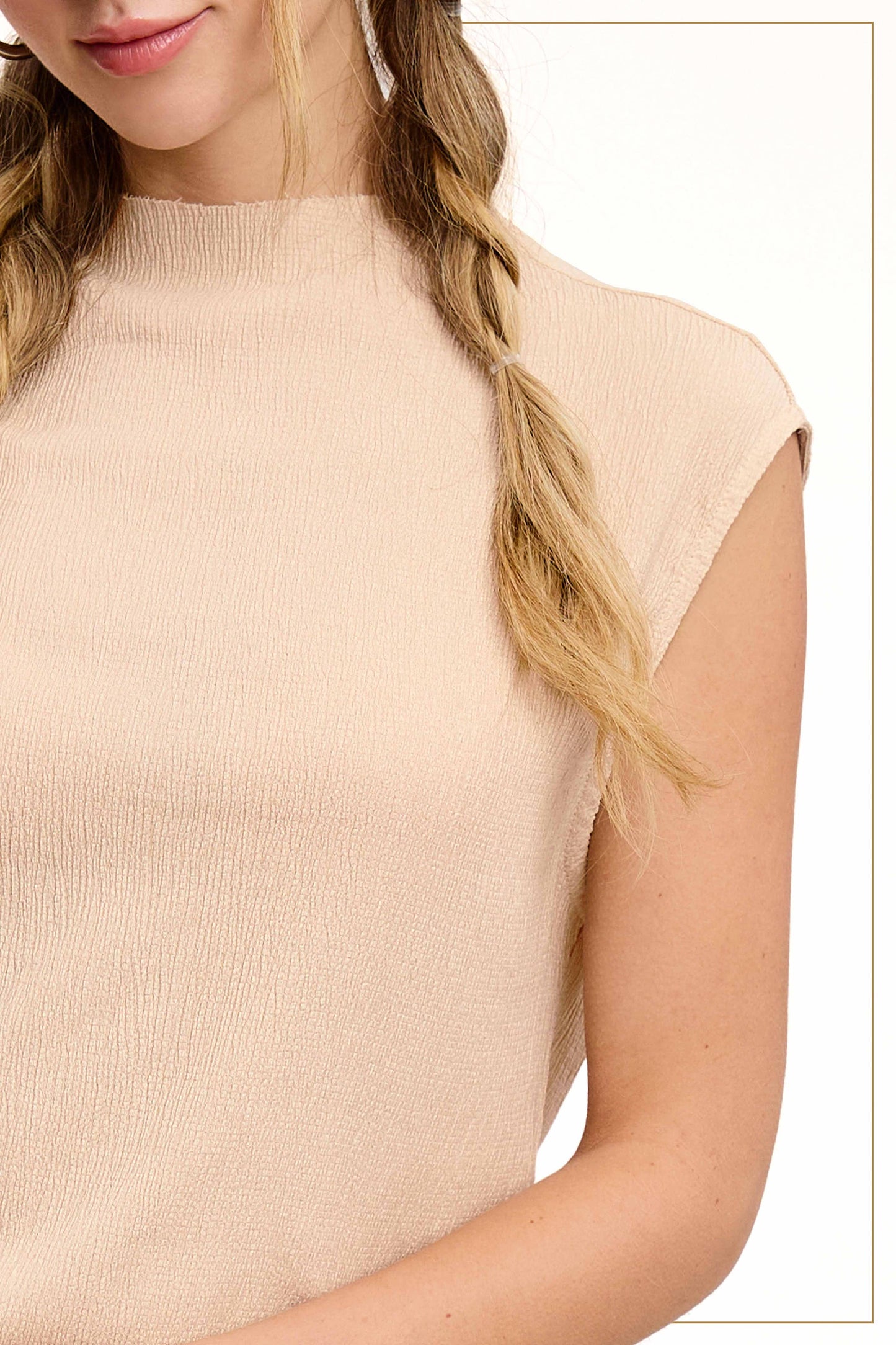 Stretchy Crinkled Fabric Sleeveless Tank Top