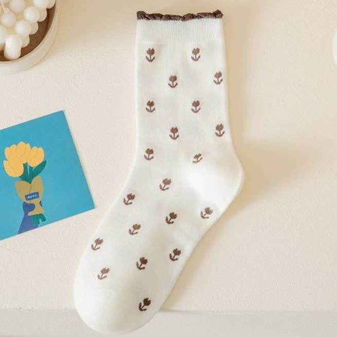 WOMAN BREATHABLE FLORAL COTTON SOCKS - Whimsical Details - ["cream","crew socks","socks"]